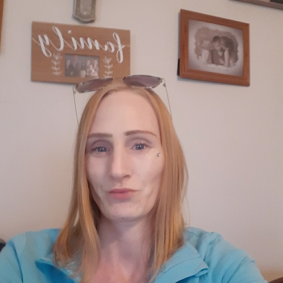 Meet your Posher, Angela - Picture 1 of 1